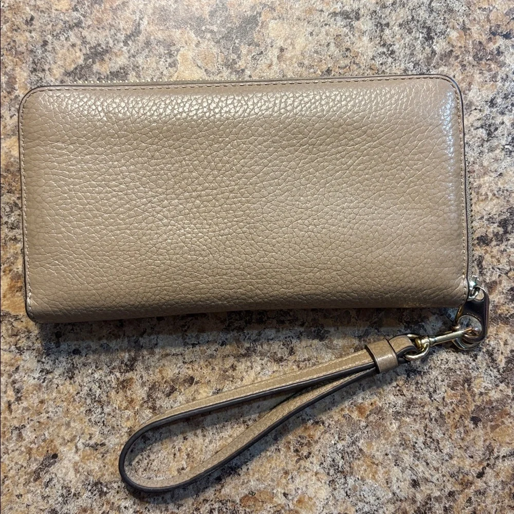 Coach Pebble Leather Wristlet